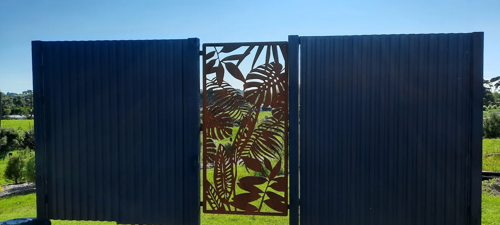 Decorative gate