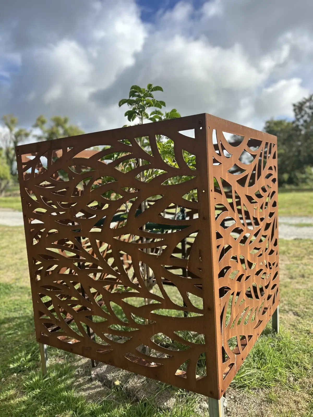 Decorative metal screen