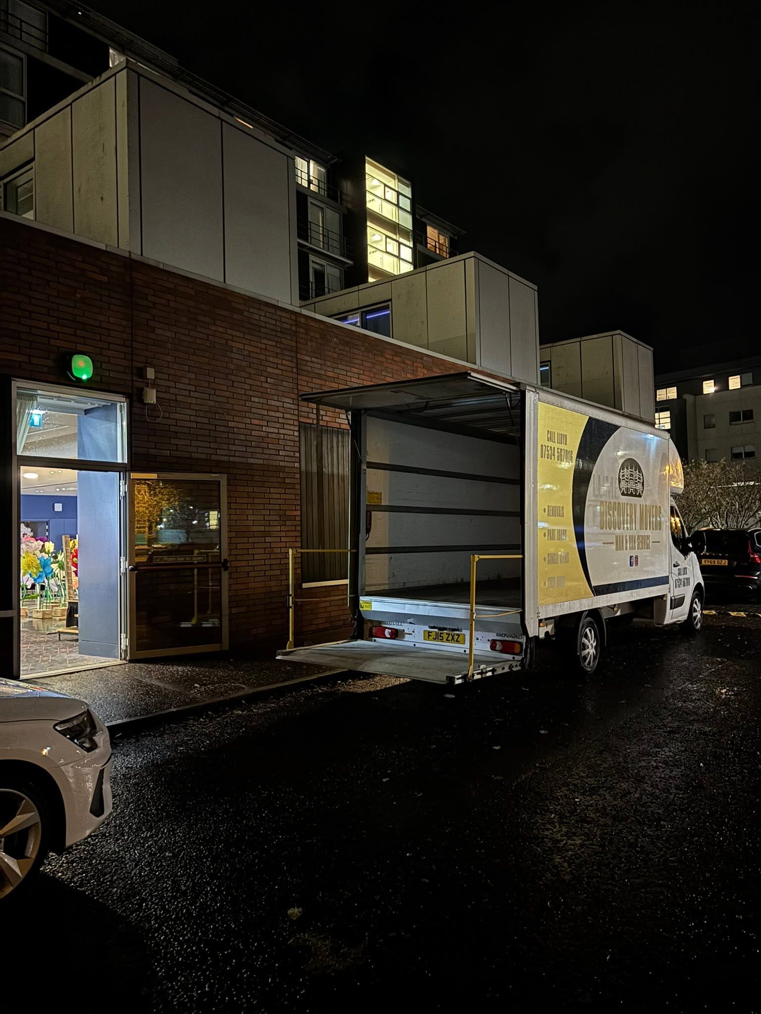 Office and commercial removals in Dundee by Discovery Movers 