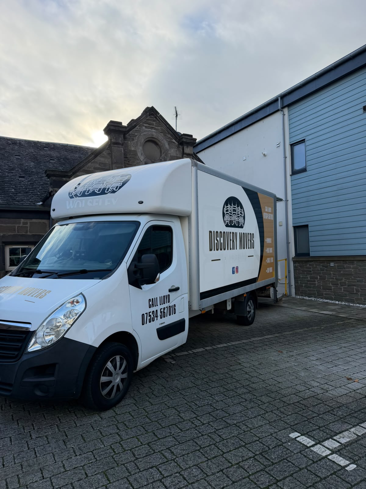 Discovery Movers on a Dundee to Wellbank home move