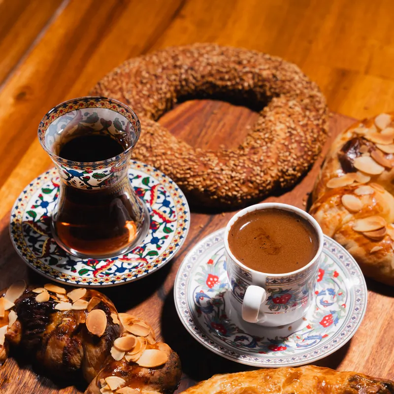 Sesame simit with Turkish tea and Turkish coffee