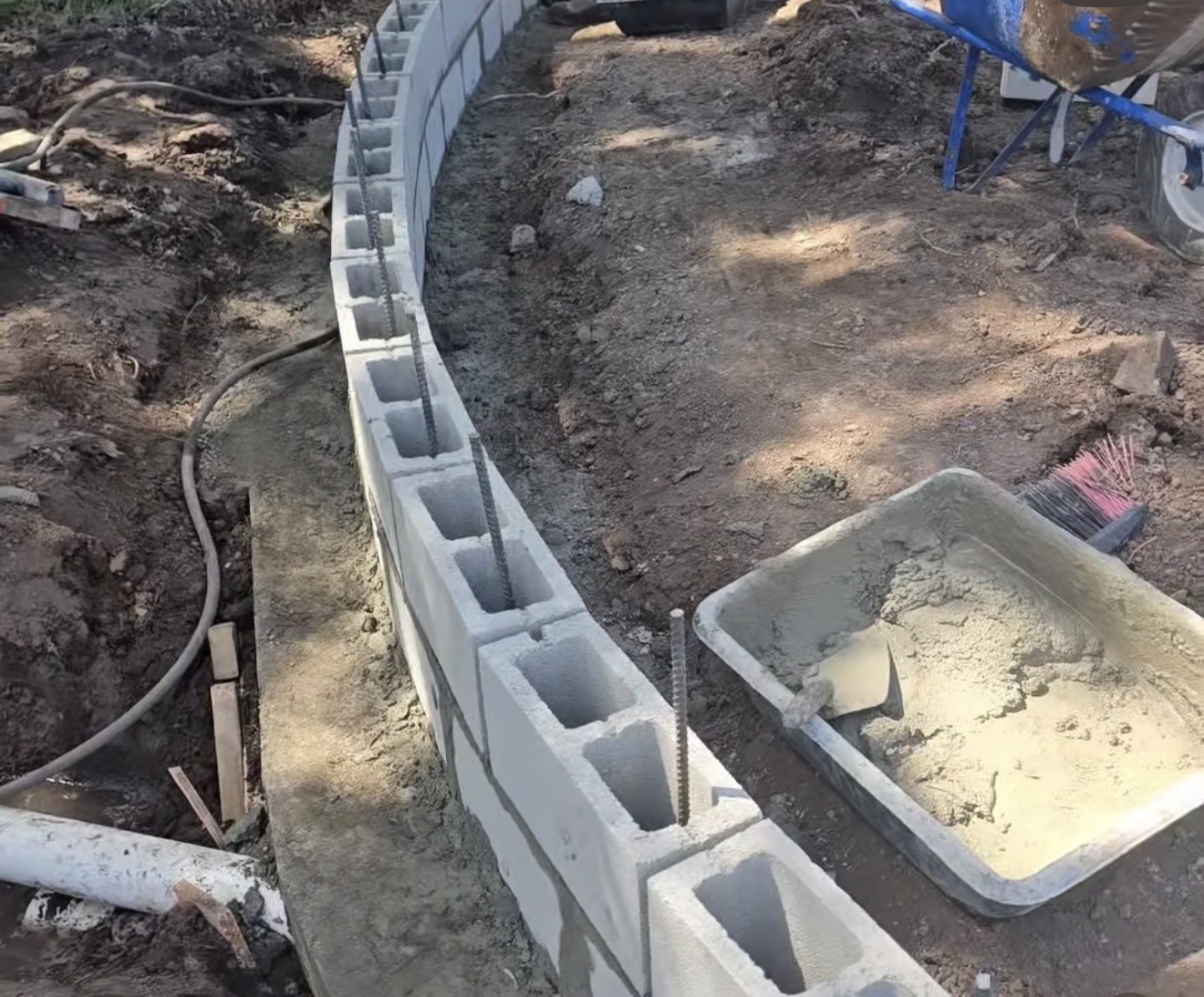 Custom retaining wall and fencing project for a Sonoma County property, built by RE Landscape Sonoma