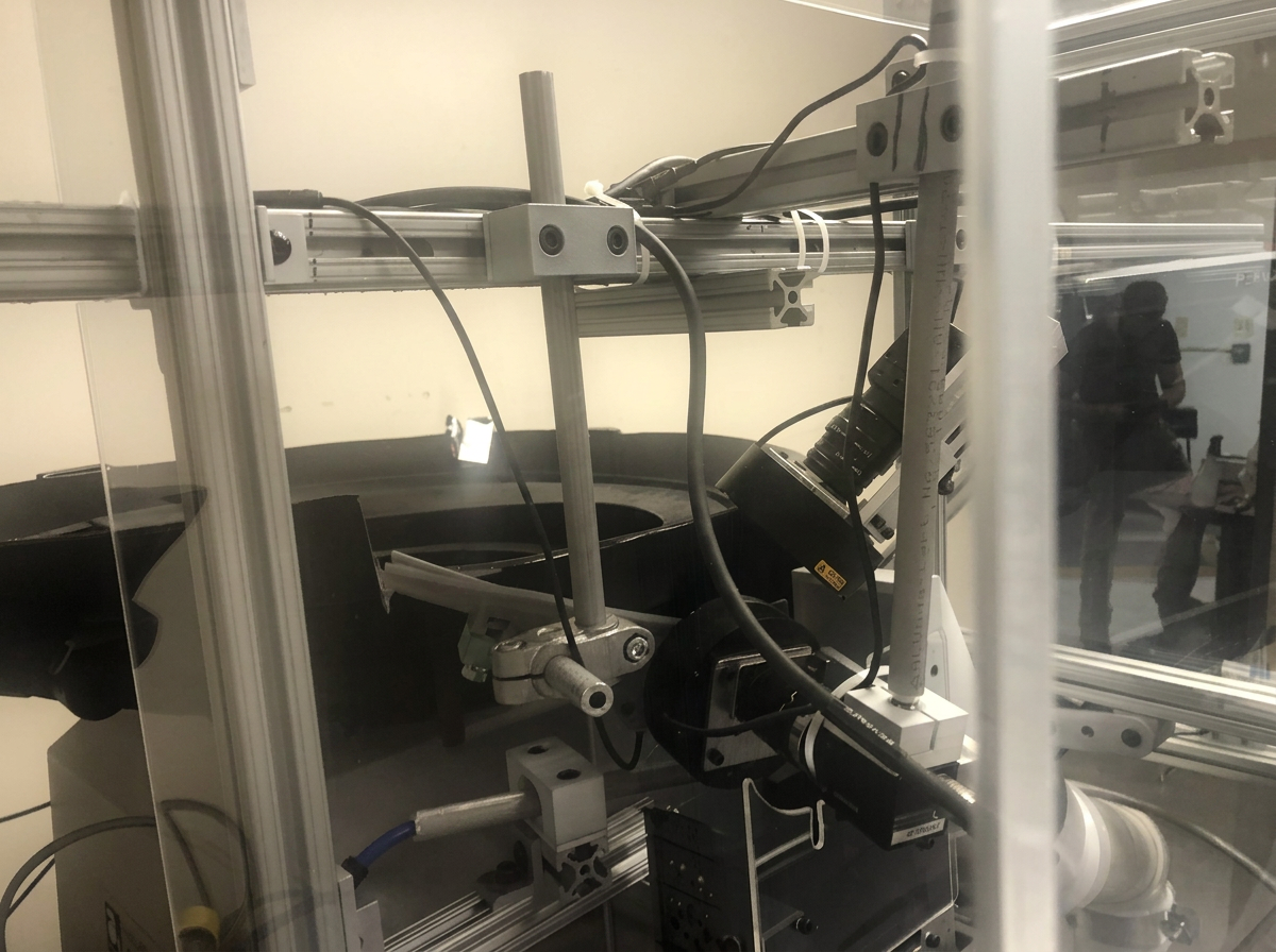 Adjustable Mounts hardware positioning equipment inside an automation cell