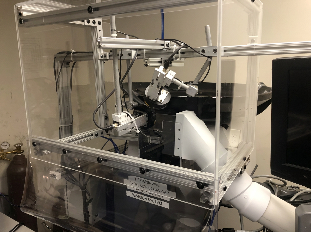 Adjustable Mounts hardware positioning equipment inside an automation cell