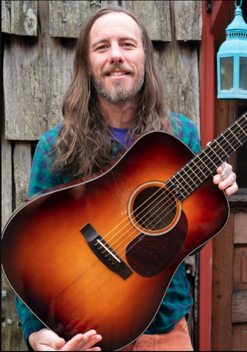 Eric Leadbetter performing live