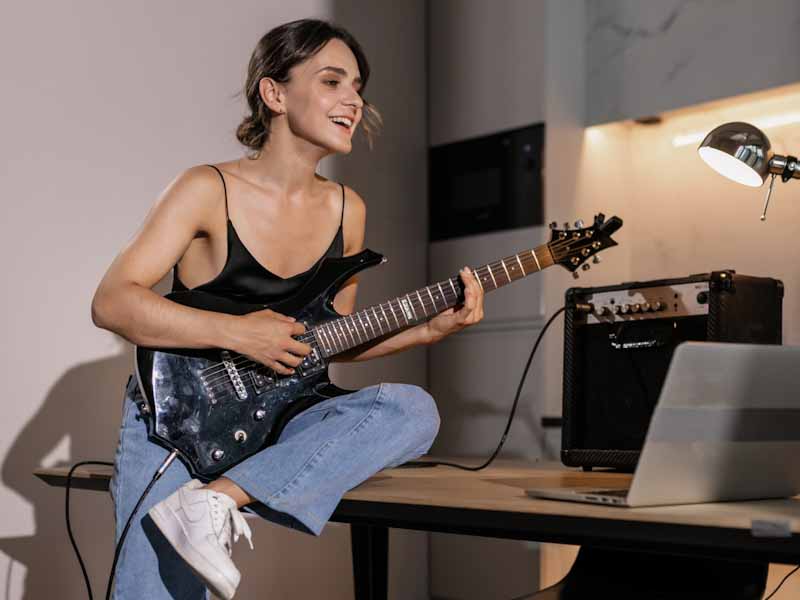 Guitar lesson scene 2