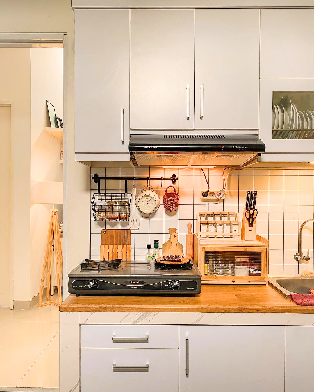 Dapur minimalis dengan sentuhan rustic