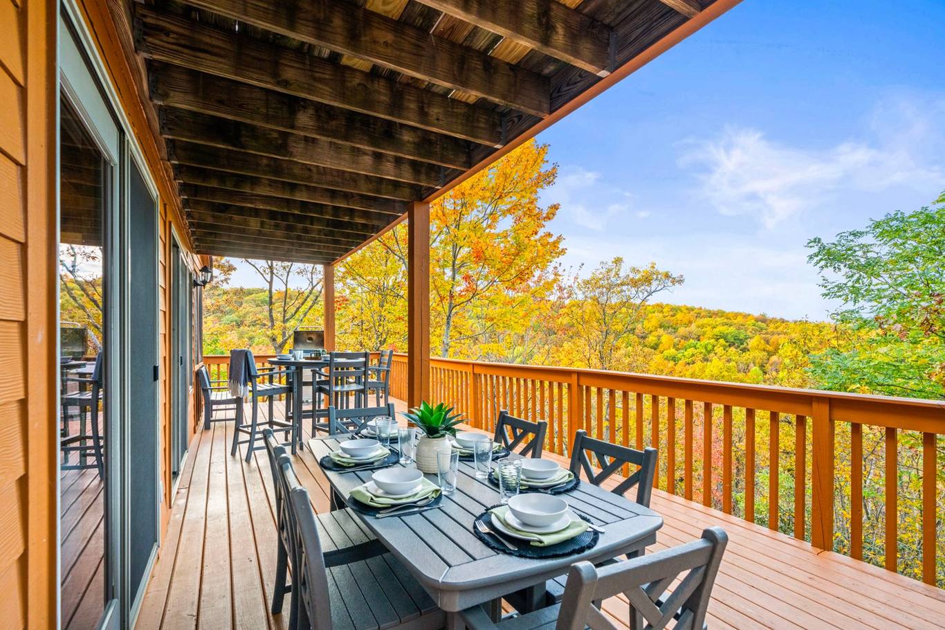 Deck dining with mountain views