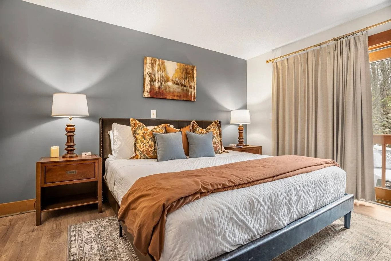 Queen bedroom