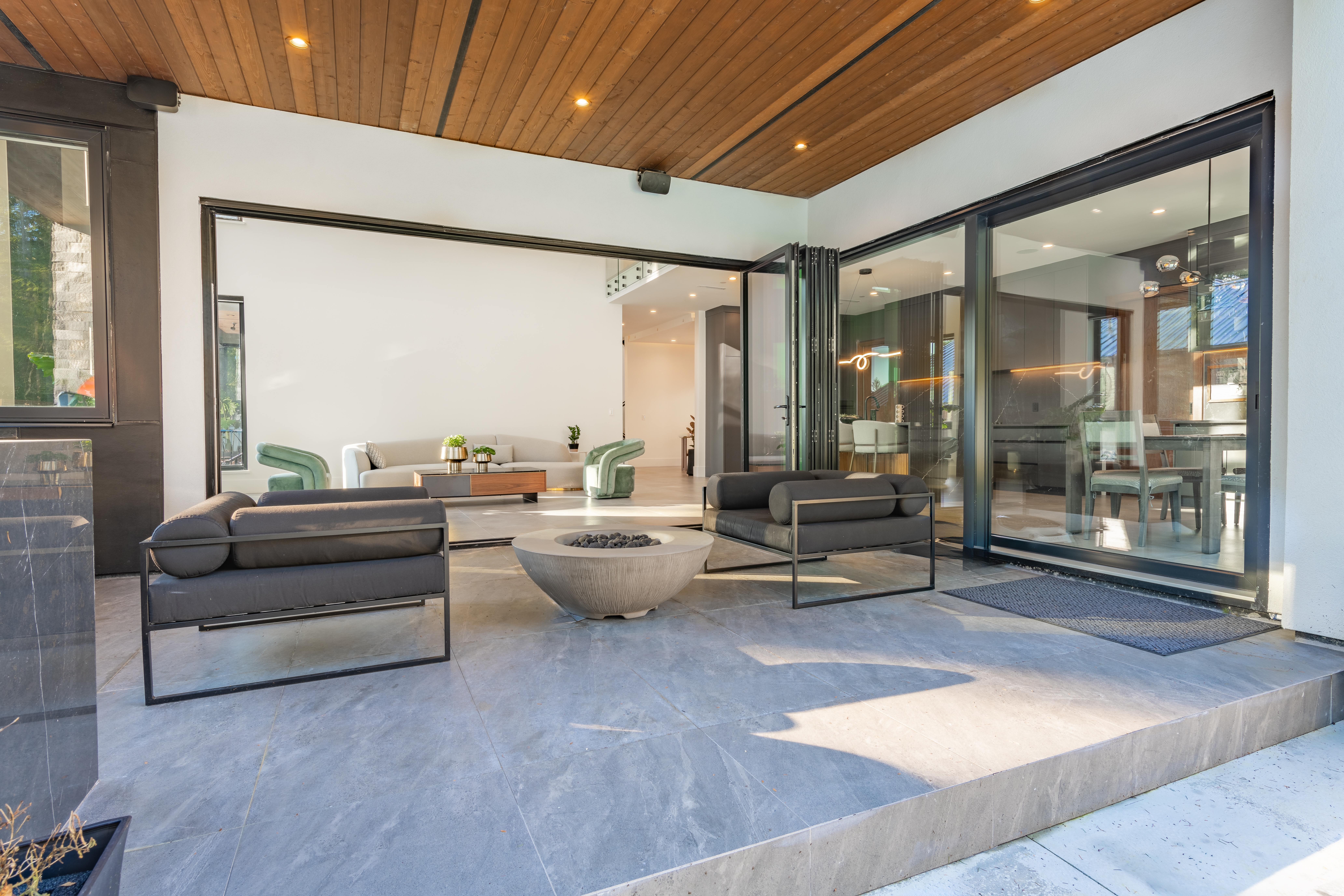 Glass wall system — Lifetime Building Supply Central Oregon