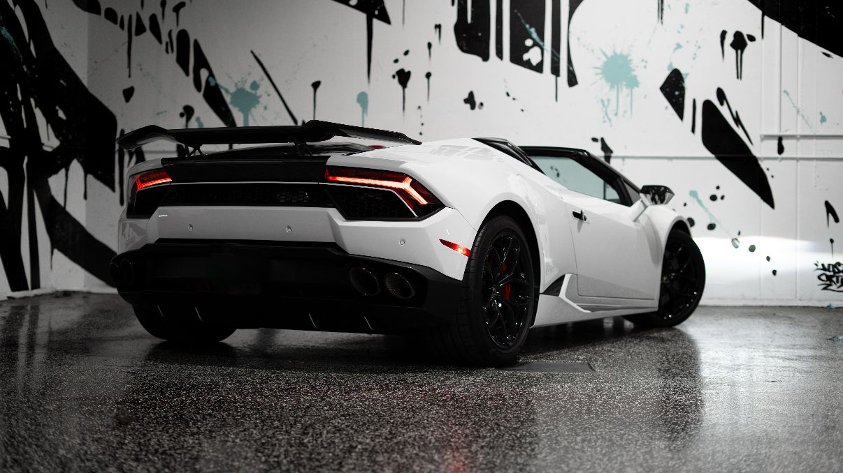White Lamborghini Huracan Spyder rear