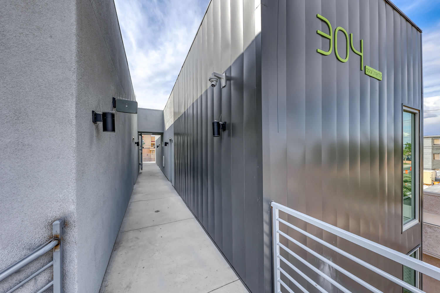 Side walkway along the building