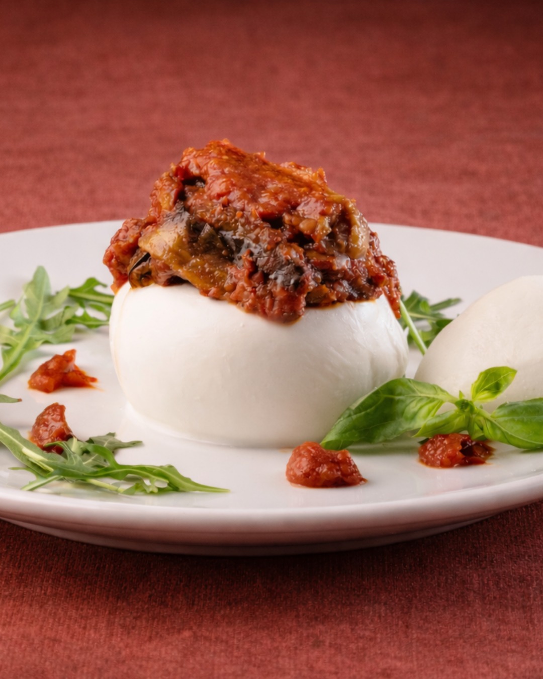Mozzarella ripiena in primo piano