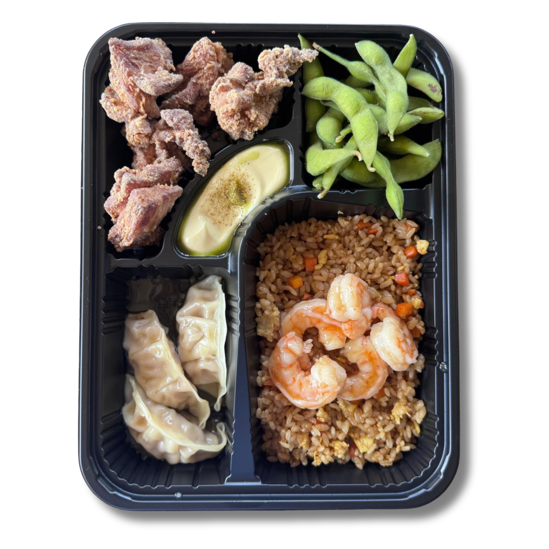 MU Hot Box con riso, gyoza, karaage ed edamame
