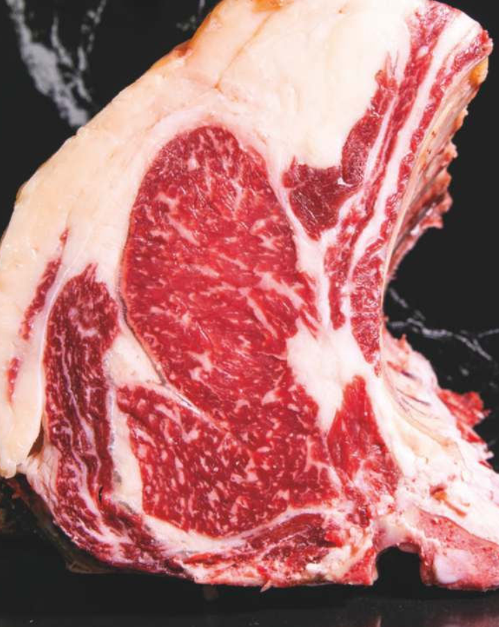 Carne Wagyu con la sua caratteristica marezzatura.