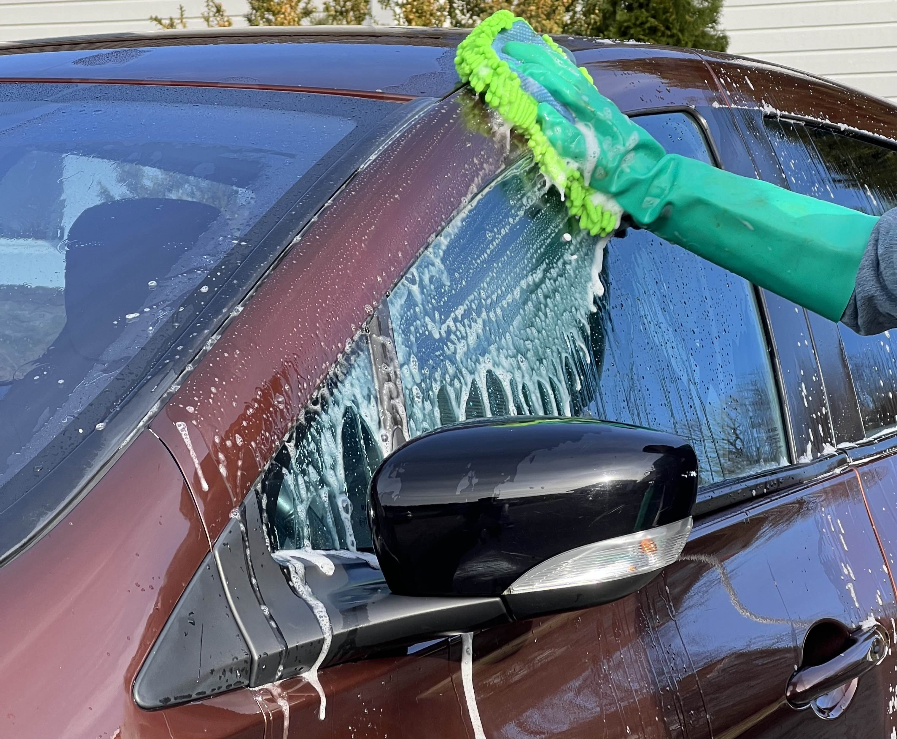 {{ custom_values.service_1 }} in {{custom_values.biz_area_1})