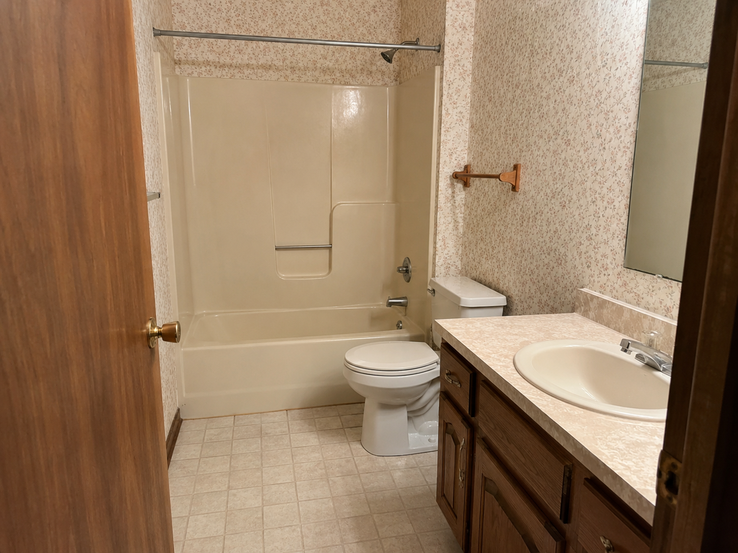 Bathroom before remodel
