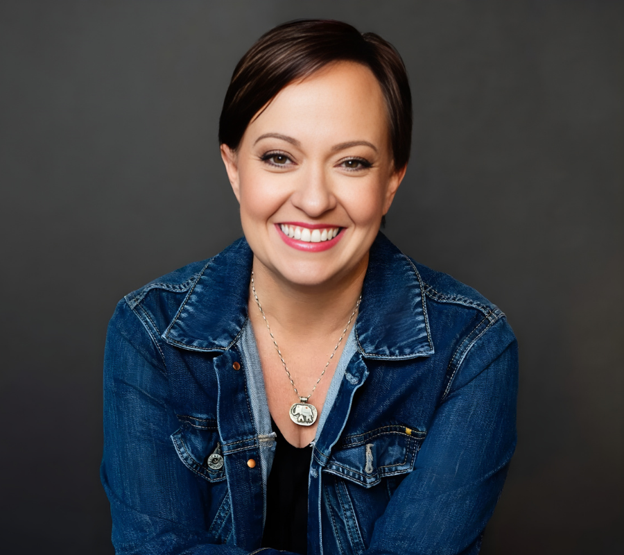 Headshot of Amber Kinney, Founder and Strategic Director of The AK Collective.