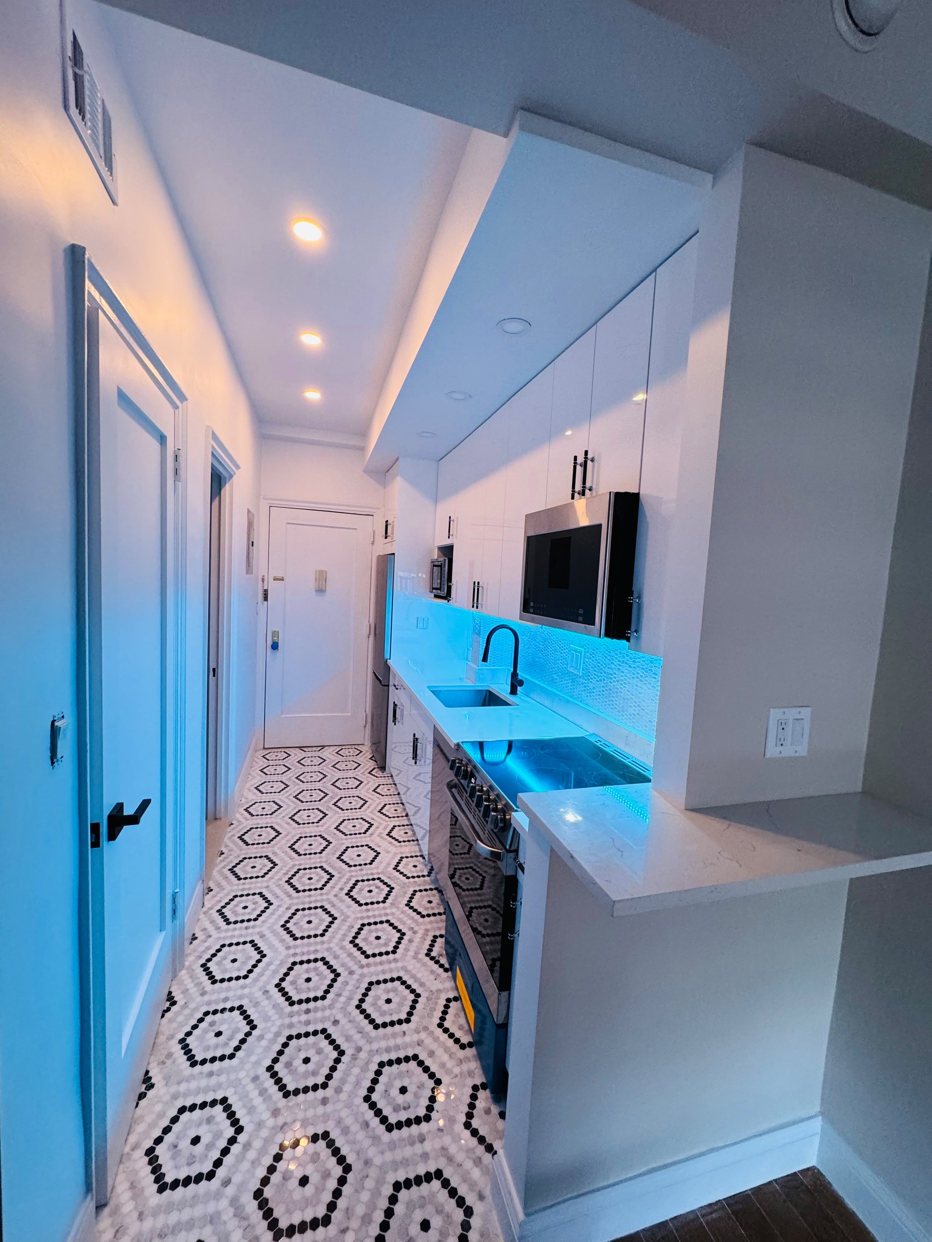 JCR Corp custom construction and remodeling