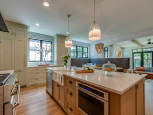 {{ custom_values.service_1 }} in {{custom_values.area_1})