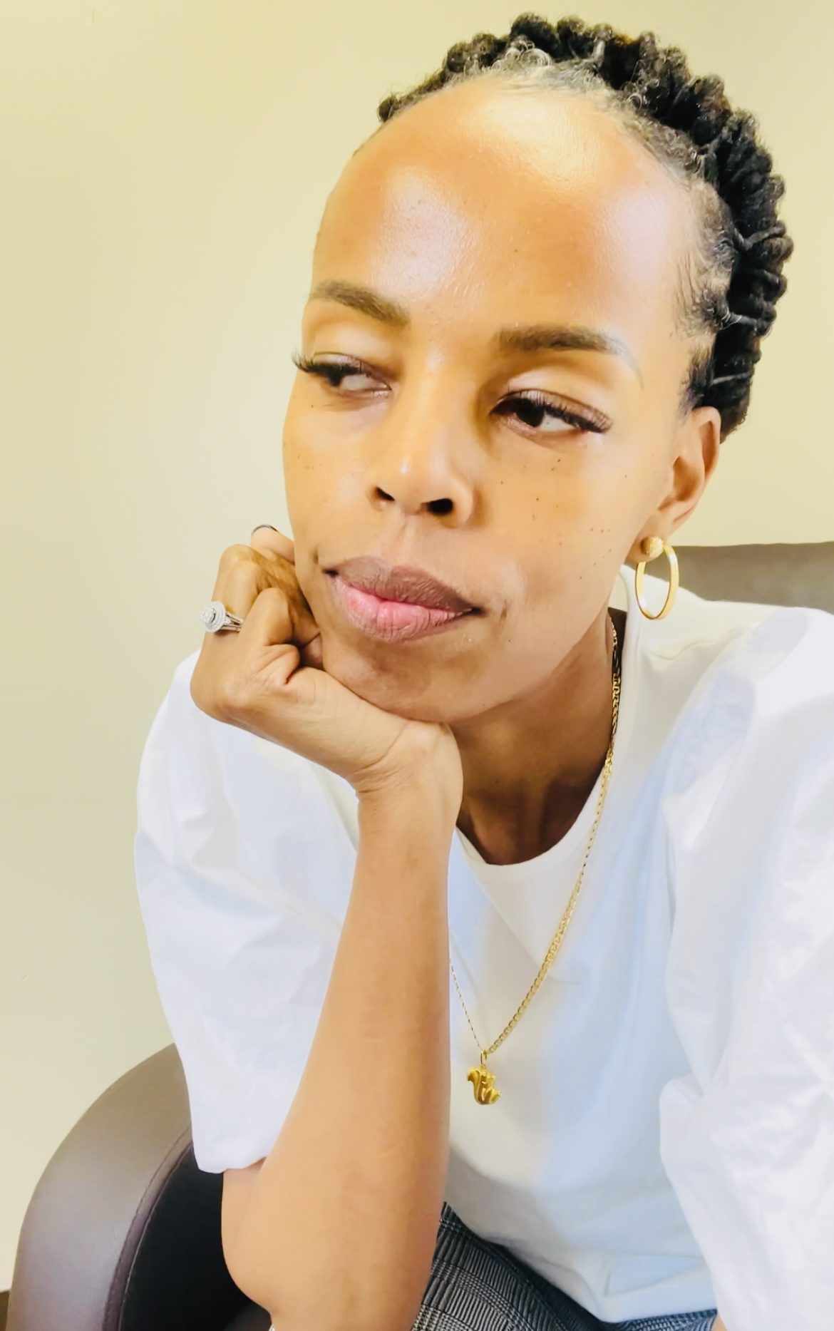 Dr. Jeanty, functional medicine provider, thinking through a patient's history