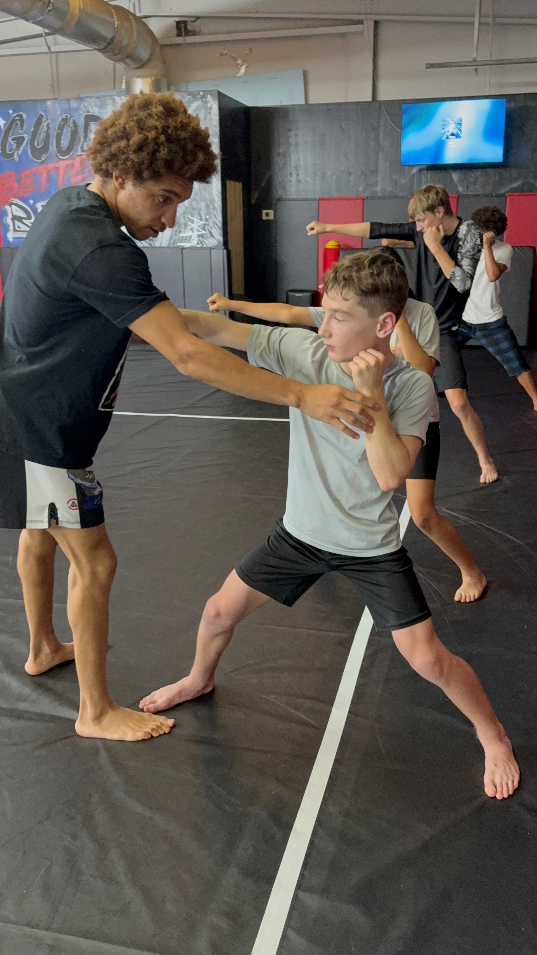 Kickboxing class in action at NoWorries Academy