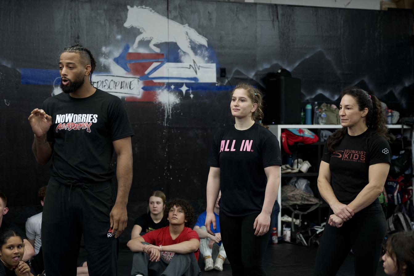 Kids grappling and wrestling at NoWorries Academy
