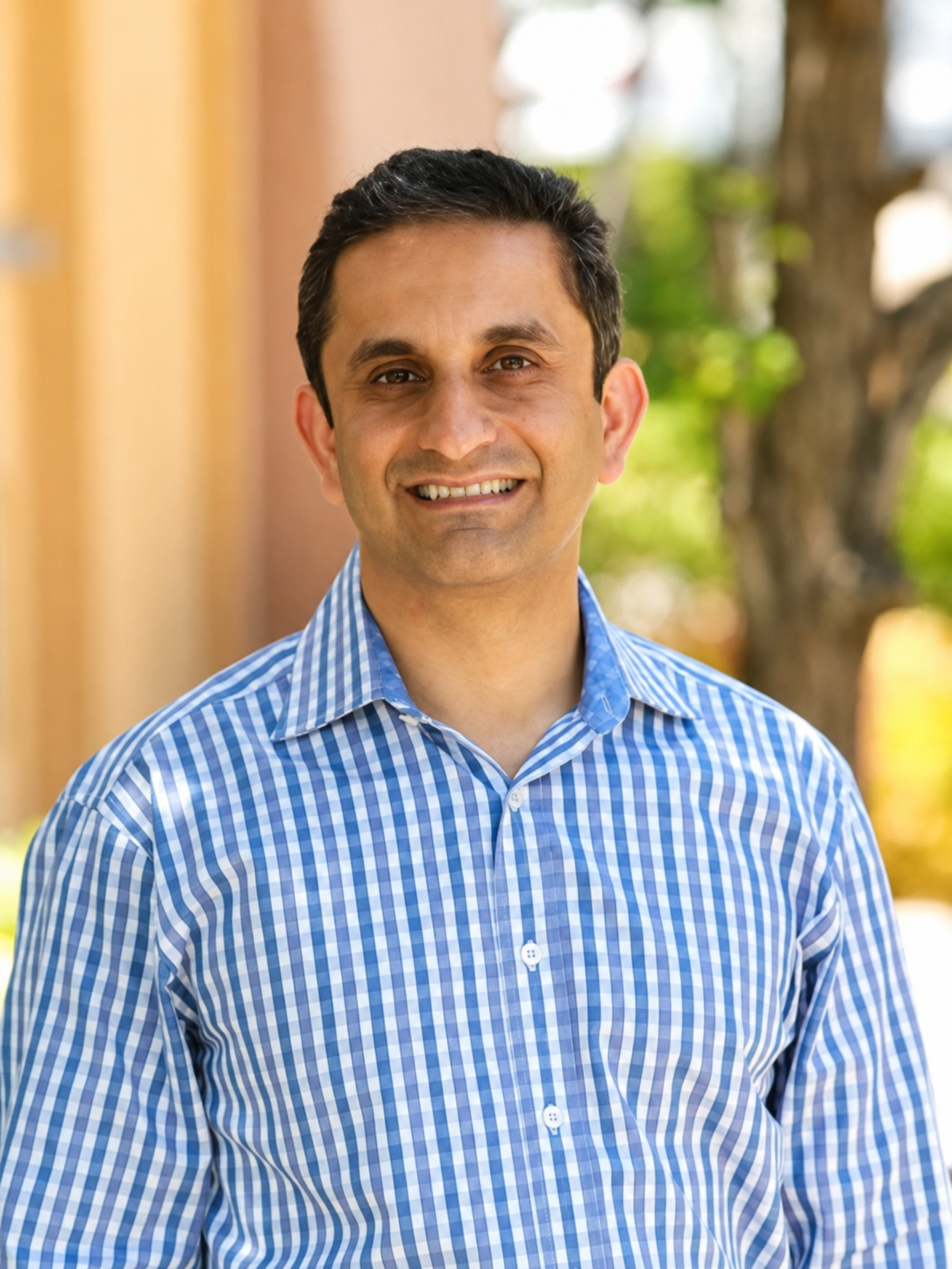 Dr. Fawaz Habib