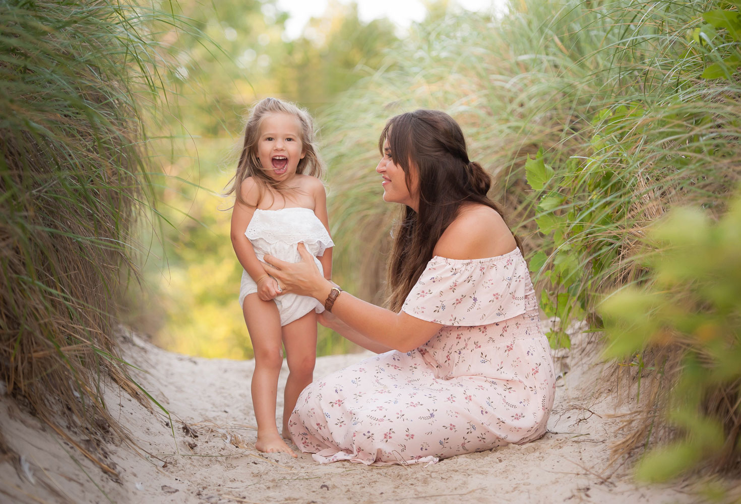 Motherhood portrait session details
