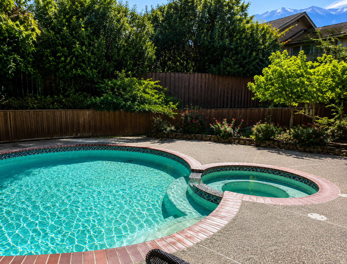 Pool cleaning service in Melissa, TX