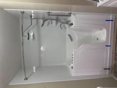 {{ custom_values.service_3 }} in {{custom_values.area_3})