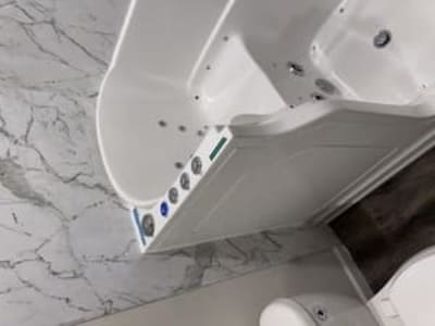 {{ custom_values.service_3 }} in {{custom_values.area_3})