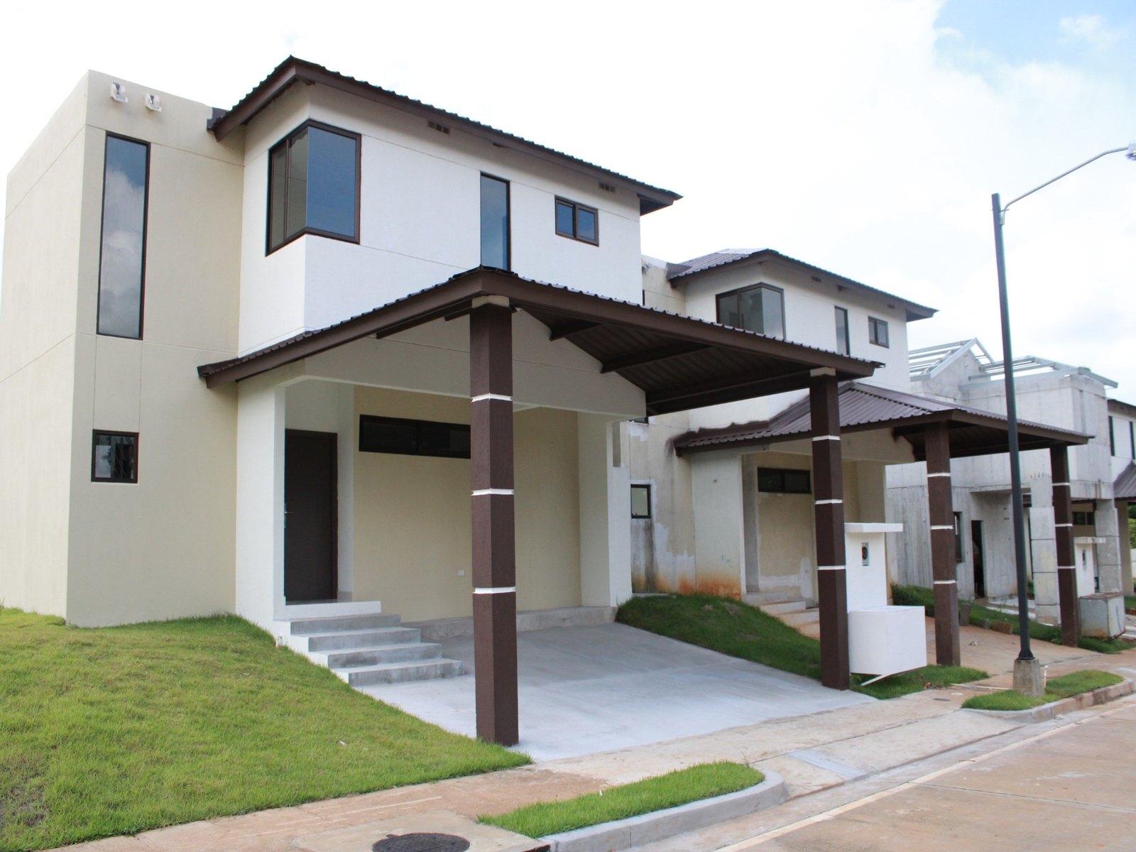 Fachada del modelo San Diego en Riverview Costa Verde