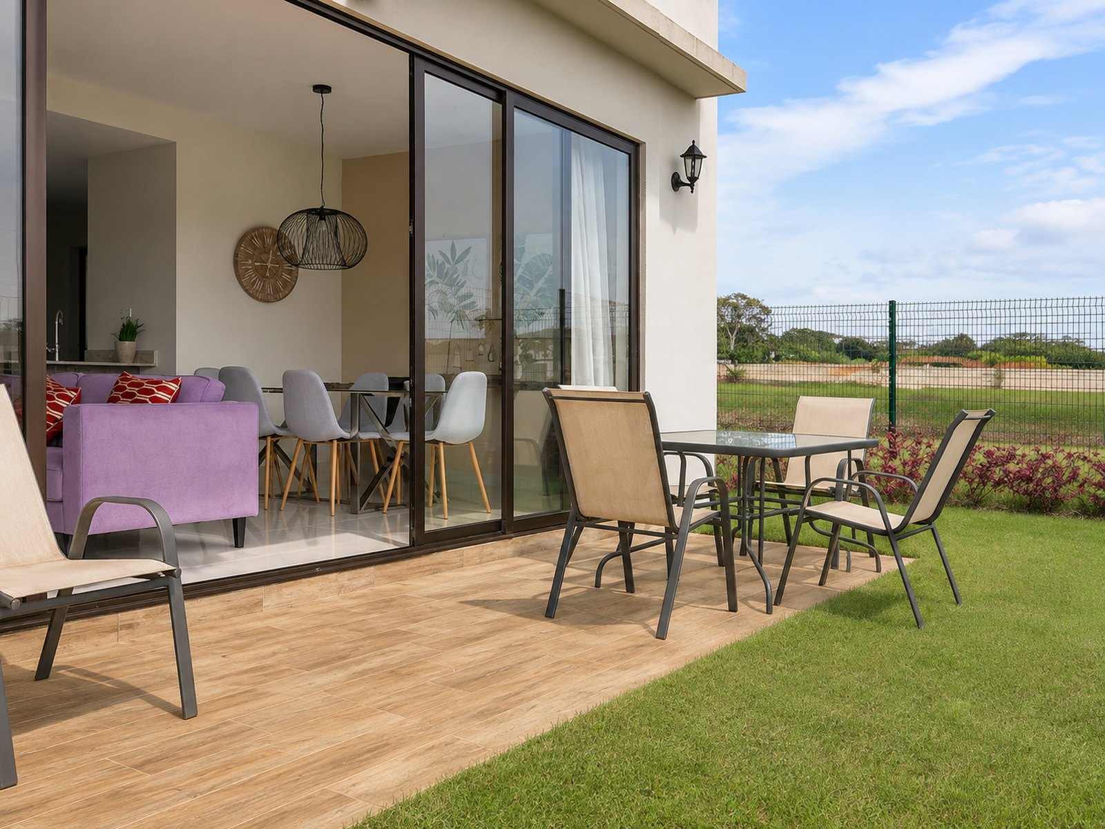 Terraza y área exterior del modelo Manhattan en Riverview Costa Verde