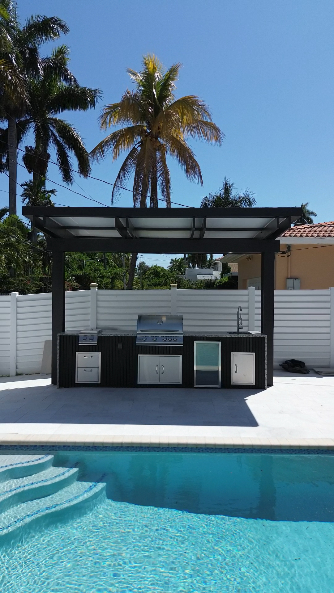outdoor kitchen