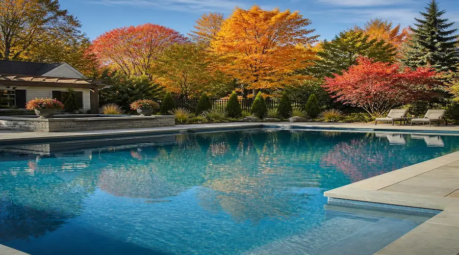 Lexington SC backyard pool still open in early fall season Lexington SC backyard pool still open in early fall season