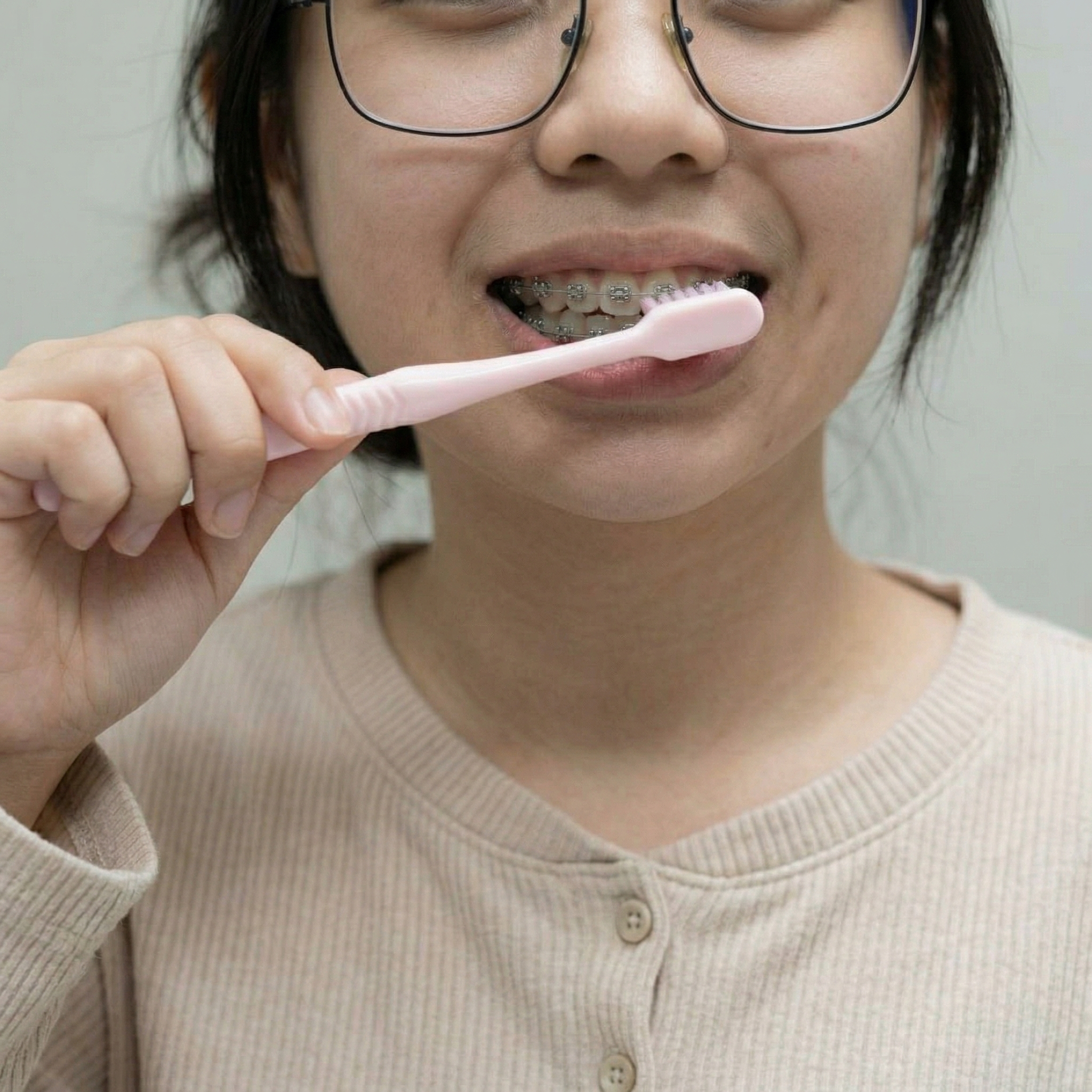 Orthodontic Interdental Brush