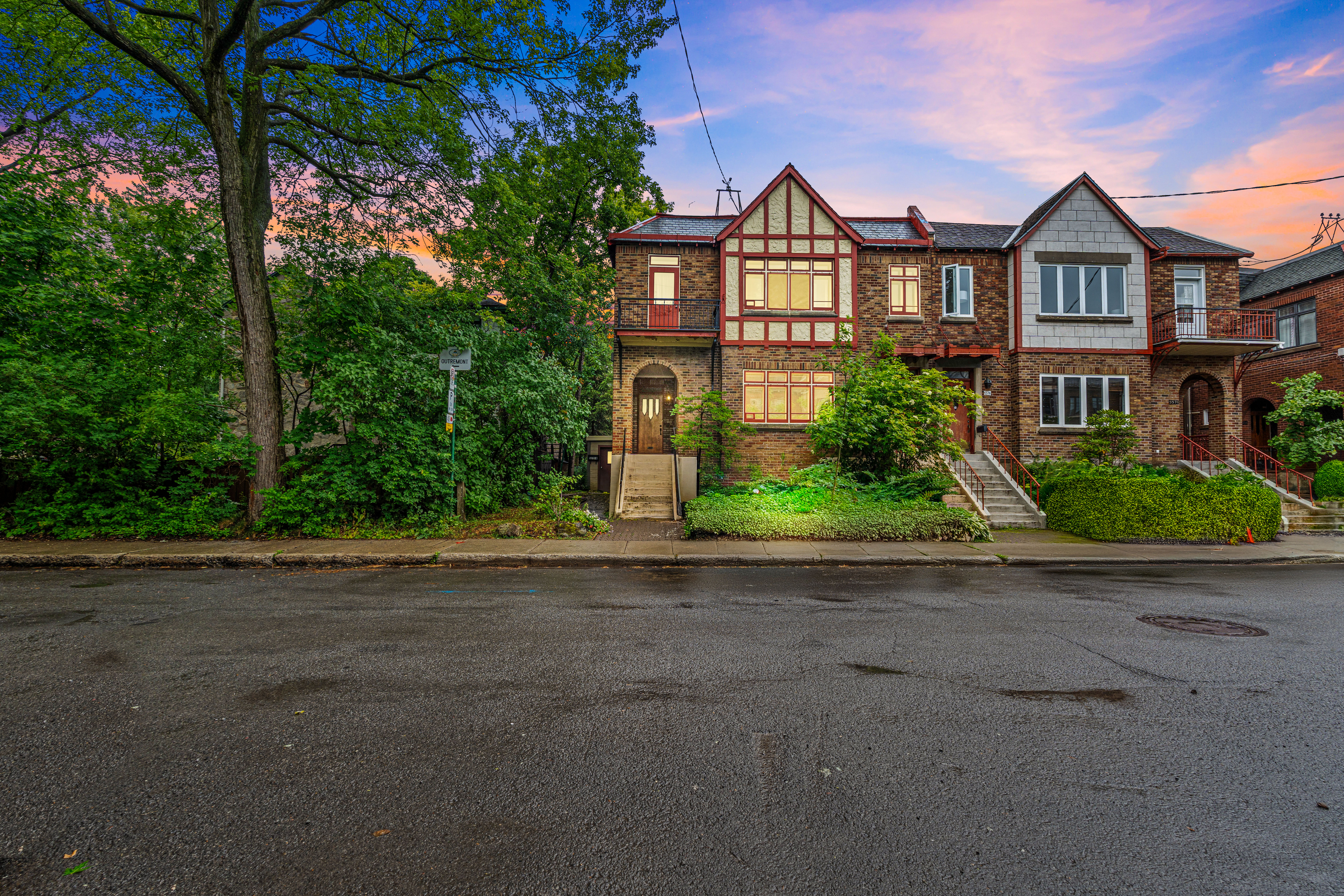 5570-5572 Av. Canterbury