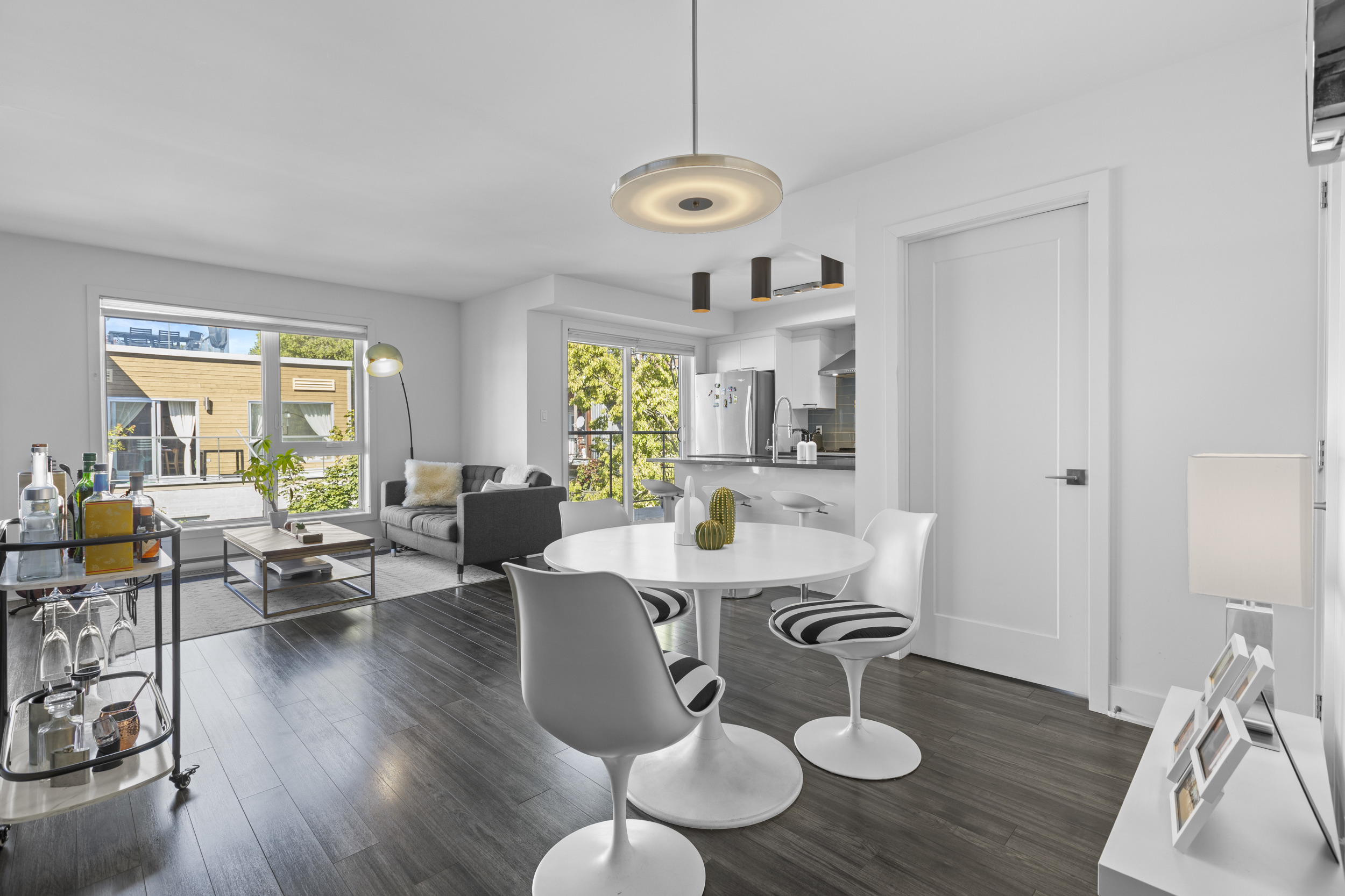 4755 Av. Papineau, app. 301