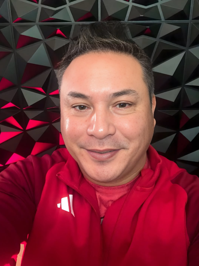 Troy Hipolito Troy Hipolito