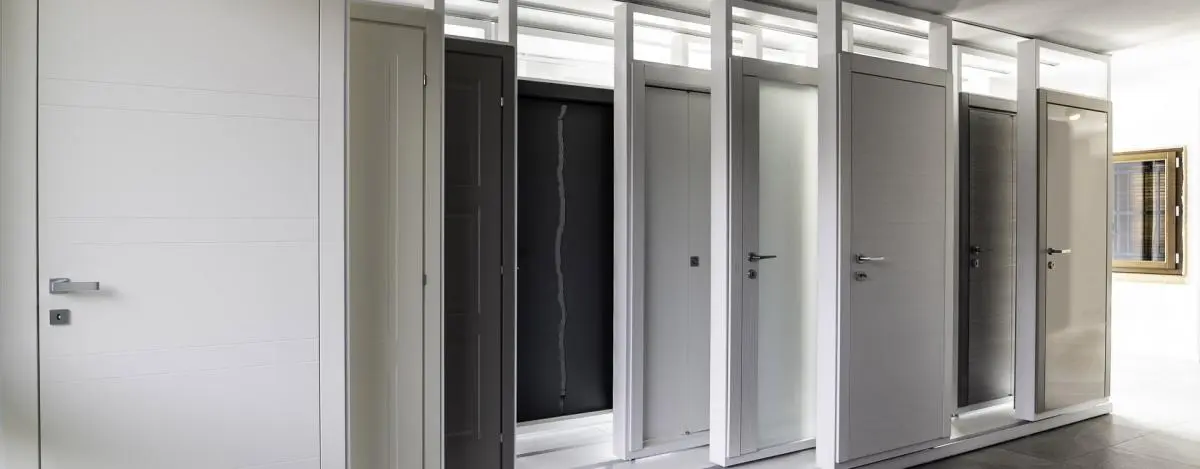 Showroom porte interne esposte