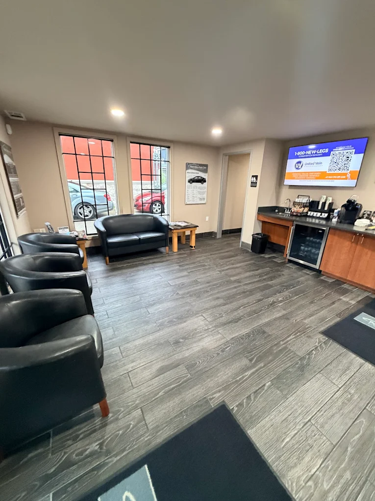 Customer lobby at Park Cities Auto Care in Dallas, TX