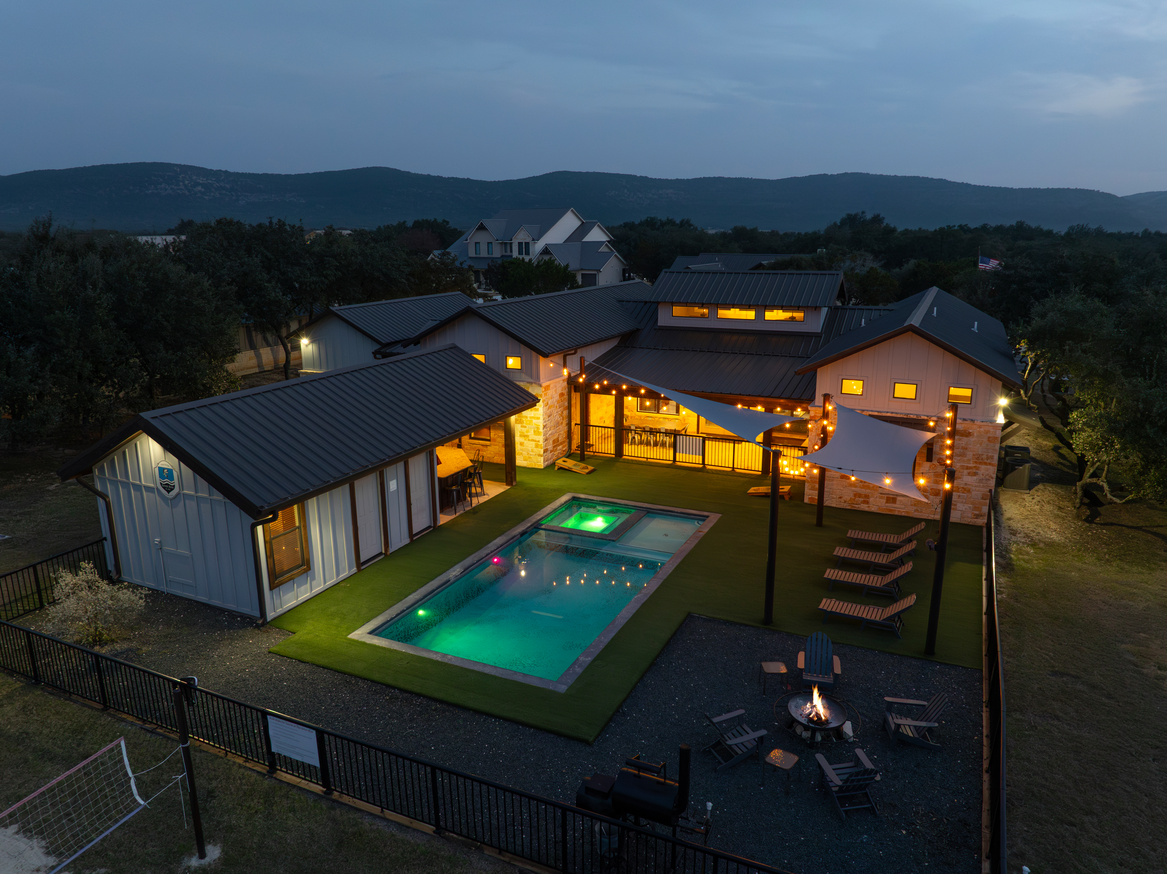 Golf Vacation Rental for Groups at Night Golf Vacation Rental for Groups at Night