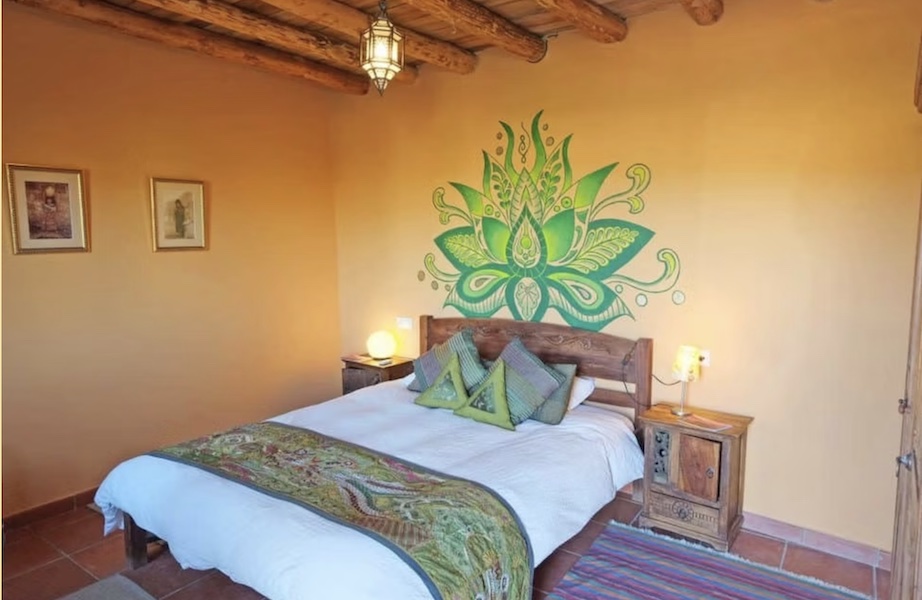 Deluxe private double room with ensuite bathroom at Suryalila