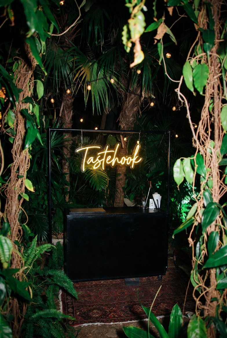 Tastehook courtyard event