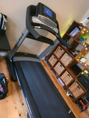 {{ custom_values.service_1 }} in {{custom_values.area_4})