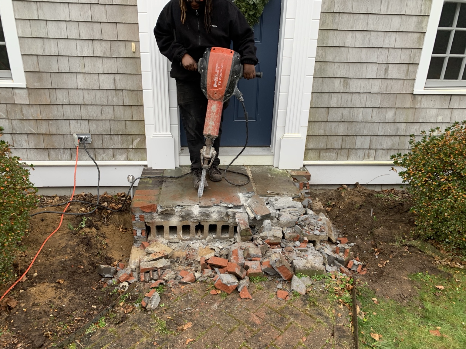 Foundation planting and shrub grooming
