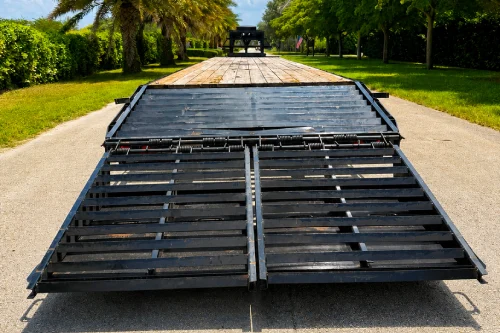 Gooseneck Trailer 8.5x45 rental in Miami, FL, view 3