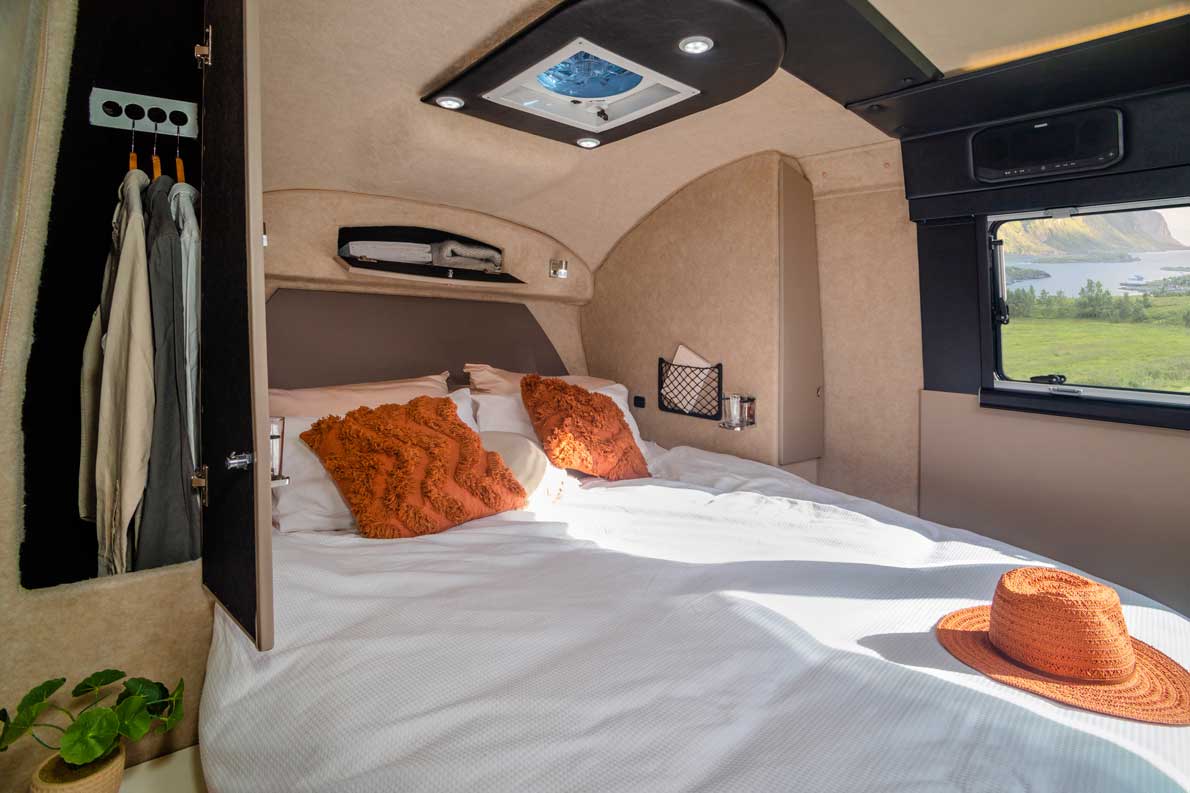 Queen island bed