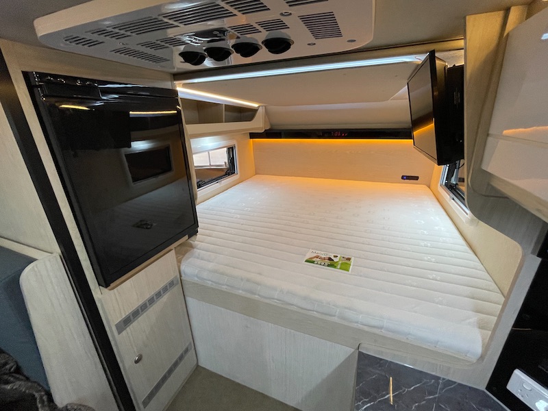 UteCabin King Class gallery image 8